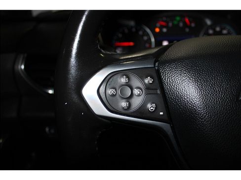 Used 2020 Chevrolet Traverse RS image 31