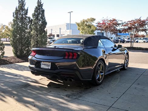 Used 2024 Ford Mustang GT Premium image 10