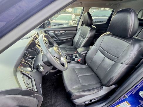 Used 2018 Nissan Rogue SL w/ Premium Package image 29