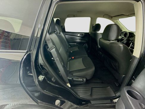 Used 2019 Nissan Pathfinder S AWD/4WD image 27