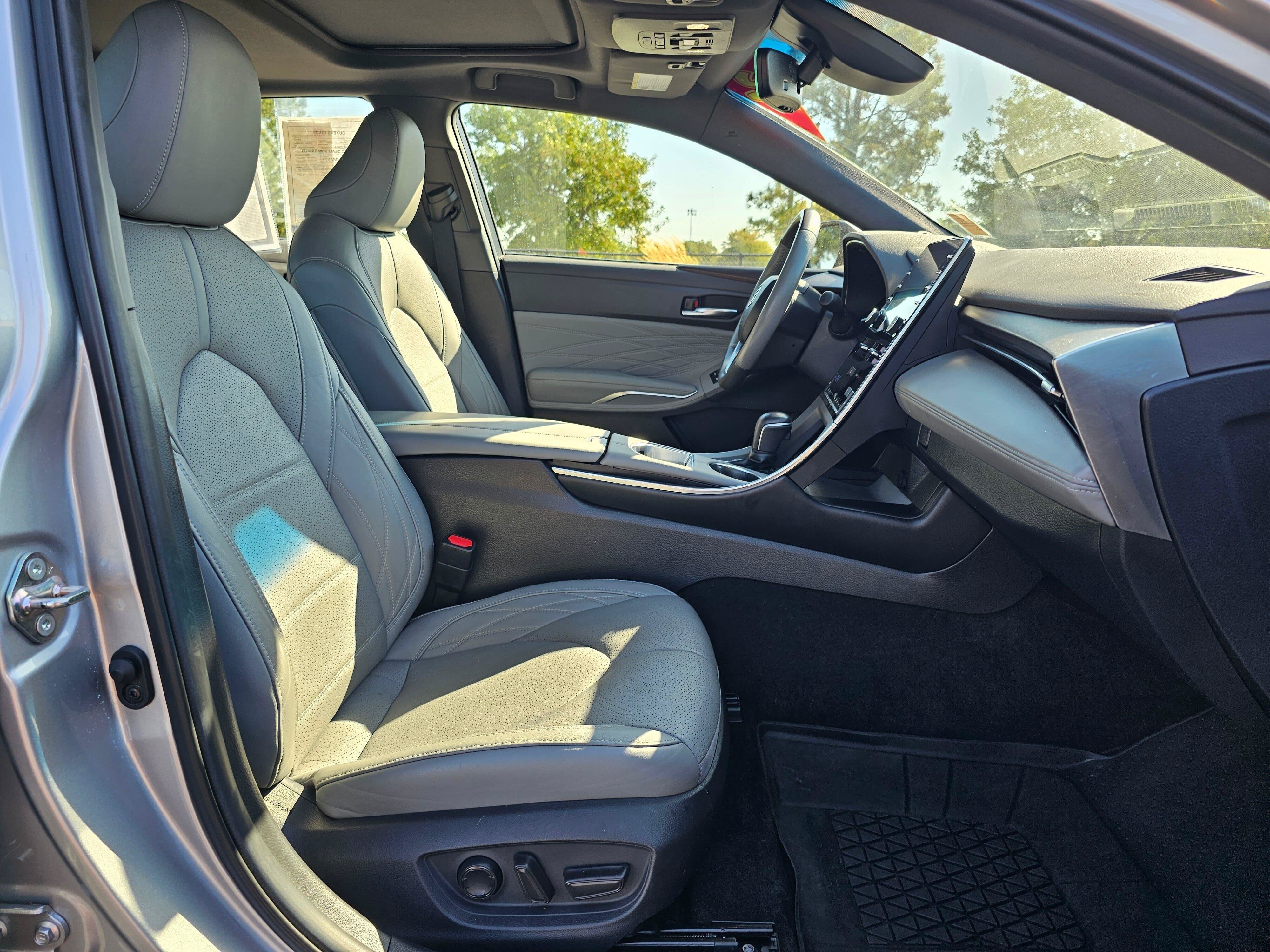 Certified 2021 Toyota Avalon Limited w/ Advanced Safety Package FWD image 9