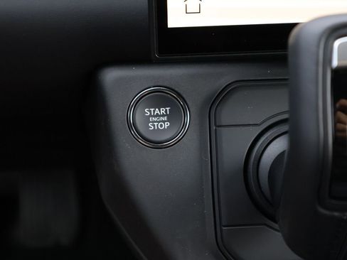 New 2026 Land Rover Defender 130 X-Dynamic SE AWD/4WD image 28