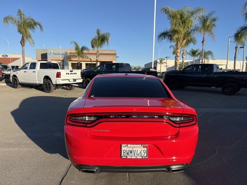 Used 2020 Dodge Charger SXT w/ Driver Convenience Group image 7