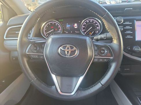 Certified 2018 Toyota Camry XLE image 17