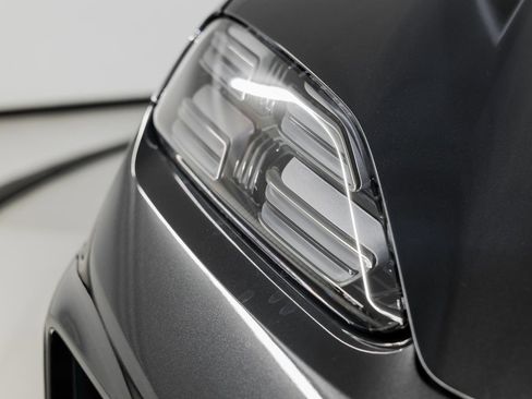 New 2026 Porsche Macan Electric image 14