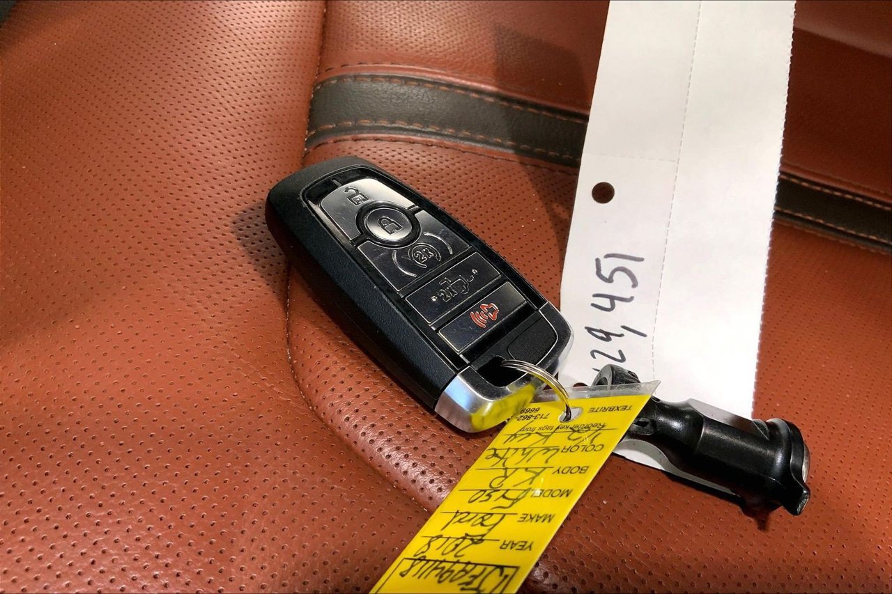 Used 2018 Ford F150 King Ranch w/ Equipment Group 601A Luxury AWD/4WD image 19