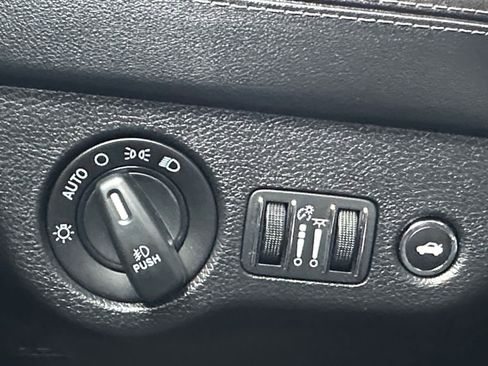 Used 2019 Dodge Charger R/T w/ Plus Group image 20