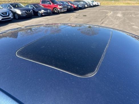 Used 2018 Lincoln MKZ Reserve image 10