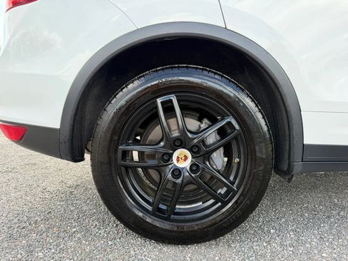 Used 2014 Porsche Cayenne AWD/4WD image 29
