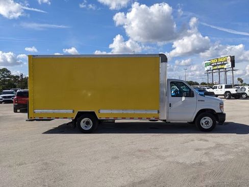 Certified 2023 Ford E-350 and Econoline 350 Super Duty w/ Driver's Safety Package image 3