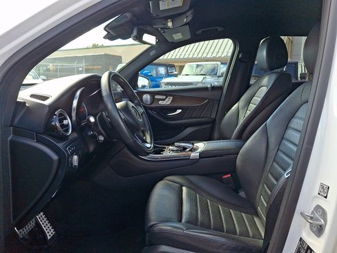 Used 2019 Mercedes-Benz GLC 300 4MATIC image 13