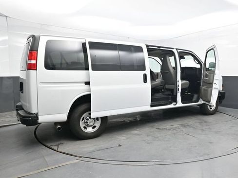Used 2024 Chevrolet Express 3500 LS RWD image 46