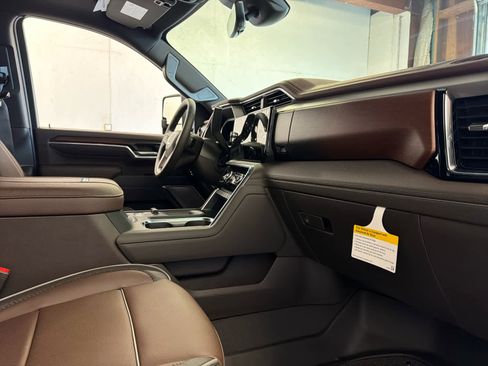 New 2026 GMC Sierra 2500 Denali w/ Denali Reserve Package image 27