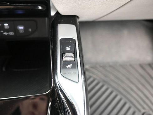 Certified 2025 Kia Sorento SX Prestige image 36