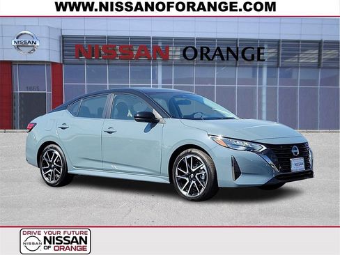 New 2025 Nissan Sentra SR w/ Trunk Package image 1