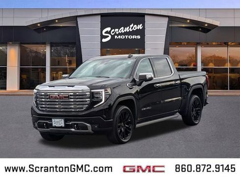 Used 2023 GMC Sierra 1500 Denali w/ Denali Reserve Package AWD/4WD image 1