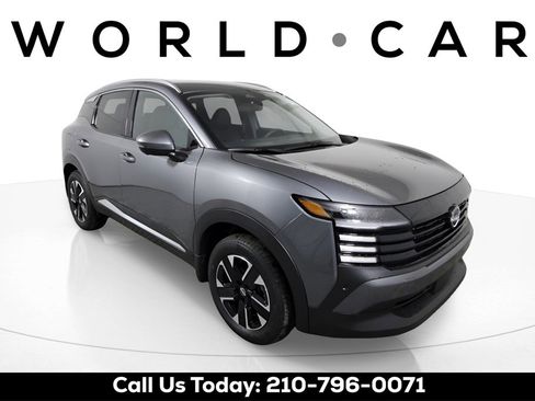 Used 2025 Nissan Kicks SR image 1