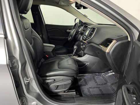 Used 2016 Jeep Cherokee Limited image 17