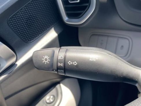 New 2026 Hyundai Venue SEL FWD image 17