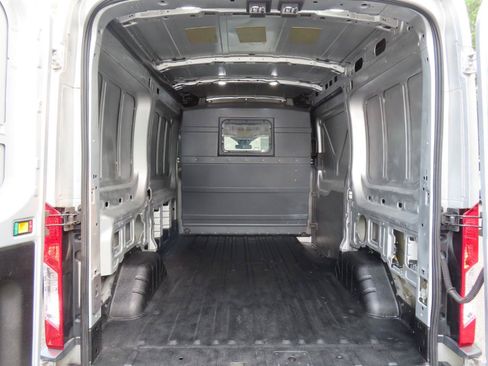 Used 2018 Ford Transit 150 130 Medium Roof RWD image 17