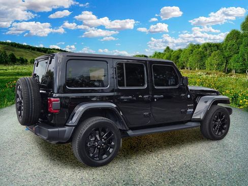 Used 2024 Jeep Wrangler Unlimited Sahara w/ Technology Group AWD/4WD image 6