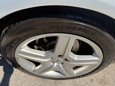 Used 2007 Mercedes-Benz S 550 w/ Premium Pkg 1 image 7