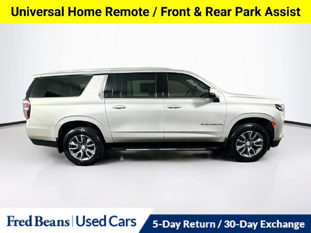 Used 2022 Chevrolet Suburban LT w/ Luxury Package AWD/4WD image 13