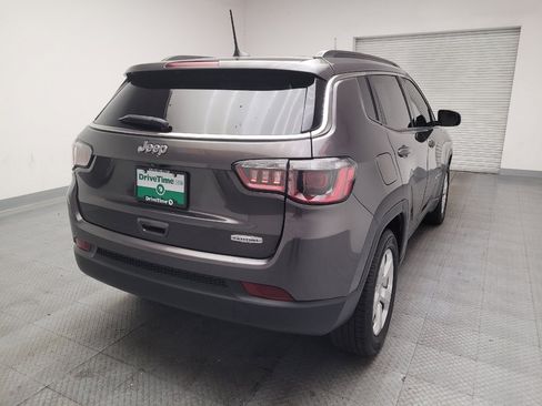 Used 2018 Jeep Compass Latitude w/ Popular Equipment Group FWD image 7