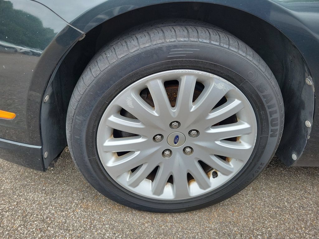 Used 2010 Ford Fusion Hybrid FWD image 17
