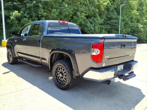 Used 2014 Toyota Tundra SR5 w/ SR5 Upgrade Package AWD/4WD image 5