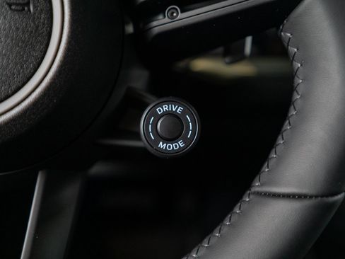 New 2025 Porsche Cayenne image 42