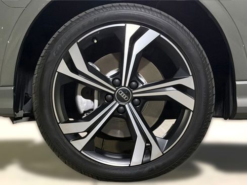 Certified 2023 Audi Q3 2.0T Premium Plus w/ Premium Plus Package image 12