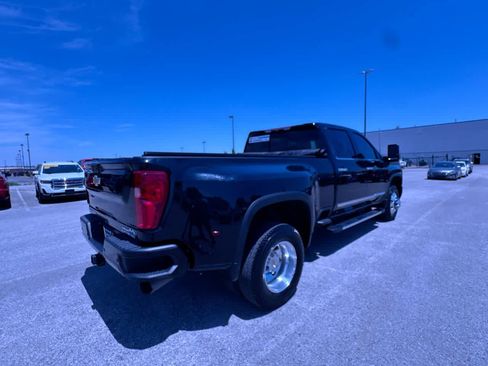 Used 2024 Chevrolet Silverado 3500 High Country w/ Technology Package AWD/4WD image 8