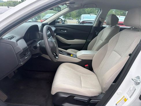 Used 2023 Honda Accord LX image 18