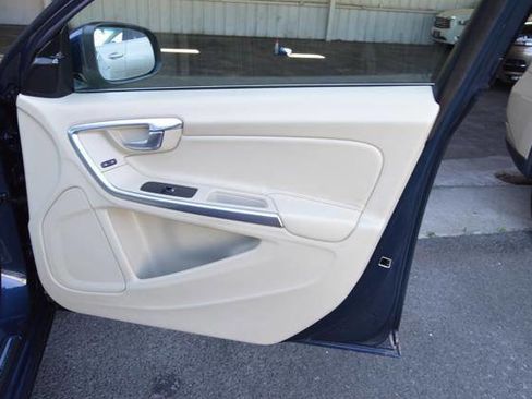 Used 2013 Volvo S60 T5 image 29