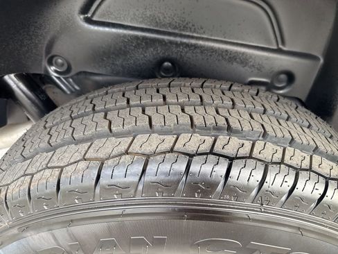 Used 2024 Jeep Wrangler Sport S image 12