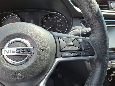 Used 2019 Nissan Rogue SV FWD image 10