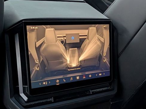 Used 2024 Tesla Cybertruck AWD Crew Cab image 10