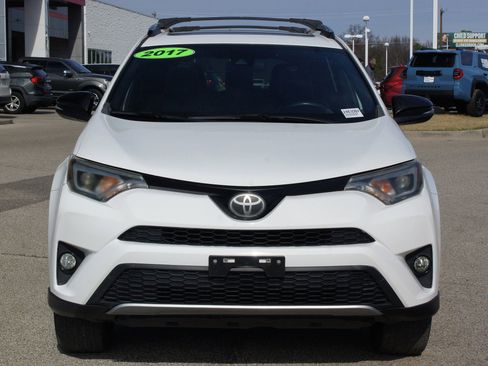 Used 2017 Toyota RAV4 SE image 20