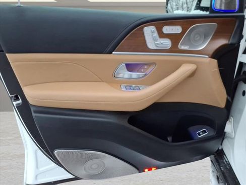 Used 2024 Mercedes-Benz GLS 450 4MATIC image 16