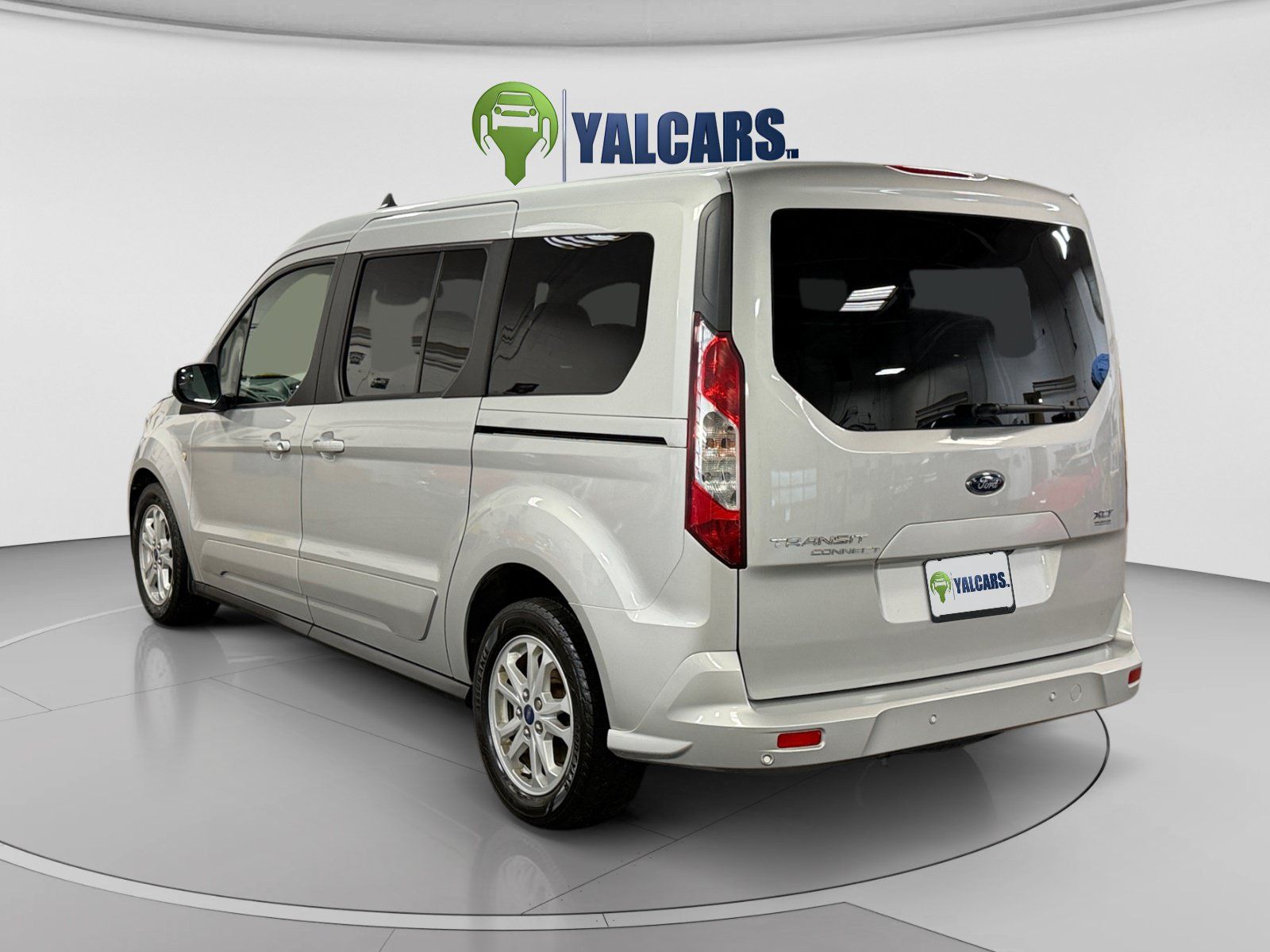 Used 2019 Ford Transit Connect XLT FWD image 3