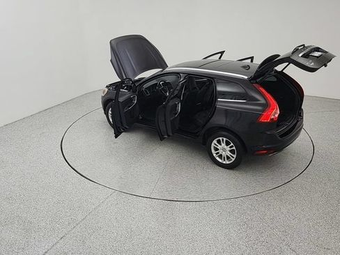 Used 2015 Volvo XC60 T5 Platinum w/ Protection Package AWD/4WD image 24