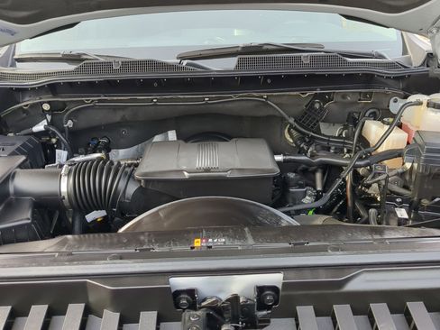 Used 2025 Chevrolet Silverado 2500 Custom w/ Custom Value Package image 32