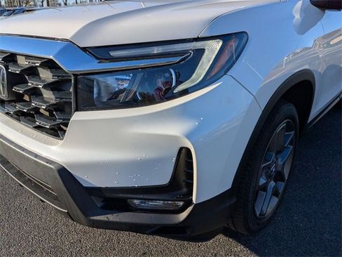 Used 2023 Honda Passport EX-L image 5