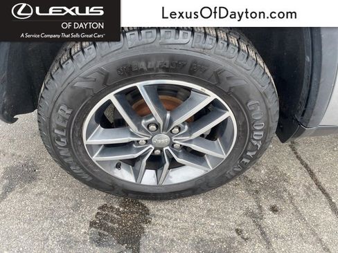 Used 2017 Jeep Grand Cherokee Limited w/ Luxury Group II image 35