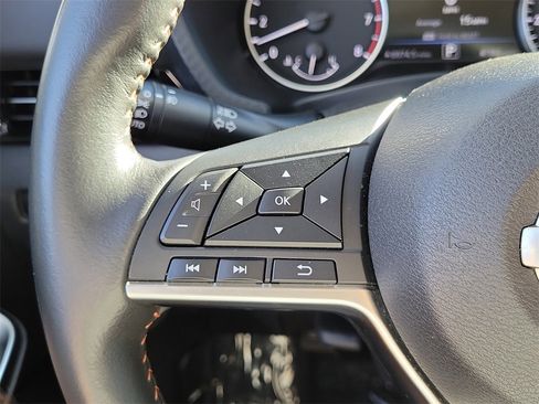 Used 2023 Nissan Sentra SR w/ SR Premium Package image 5