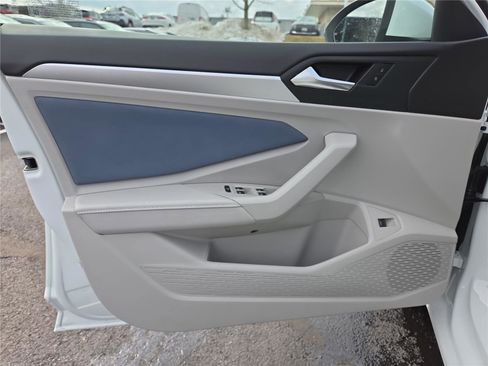 New 2026 Volkswagen Jetta SE image 12