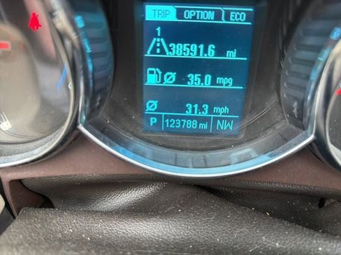 Used 2014 Chevrolet Cruze Diesel image 35