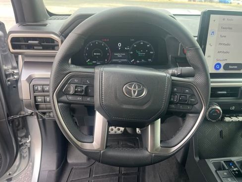 Used 2025 Toyota Tacoma TRD Sport AWD/4WD image 26