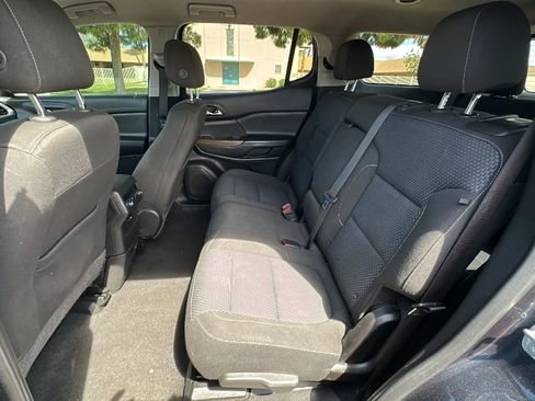 Used 2020 GMC Acadia SLE FWD image 9